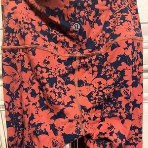 Lululemon All You Do Crop *19"
Efflorescent Dark Canyon Onyx Blue Sz 6